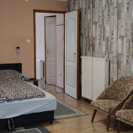 Apartman Edit Харканы Экстерьер фото